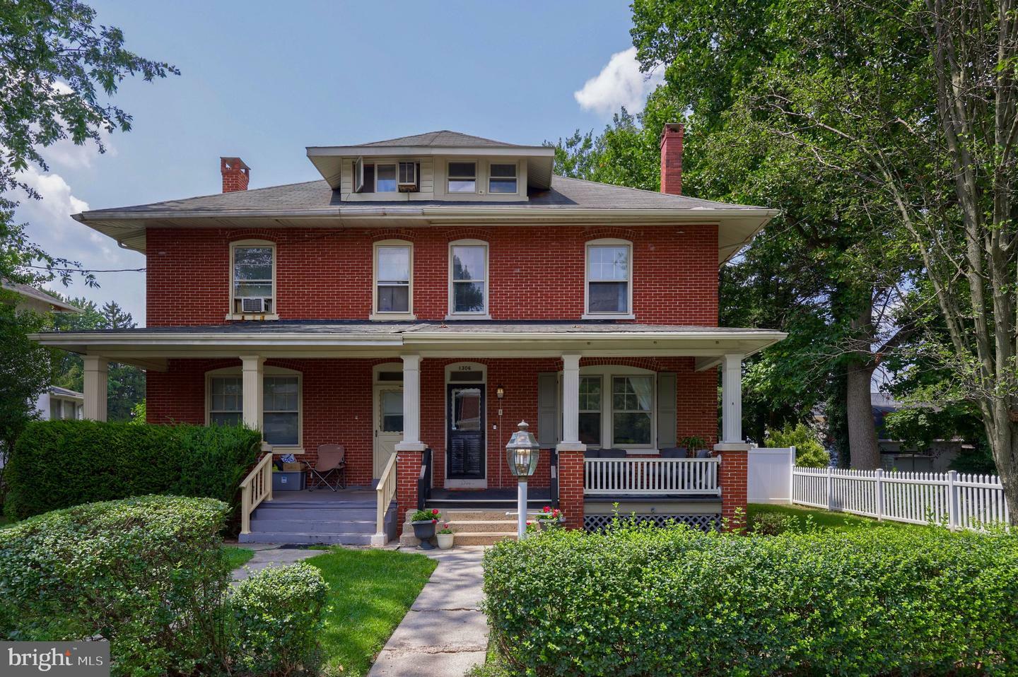 Property Photo:  1306 Rose Avenue  PA 17601 