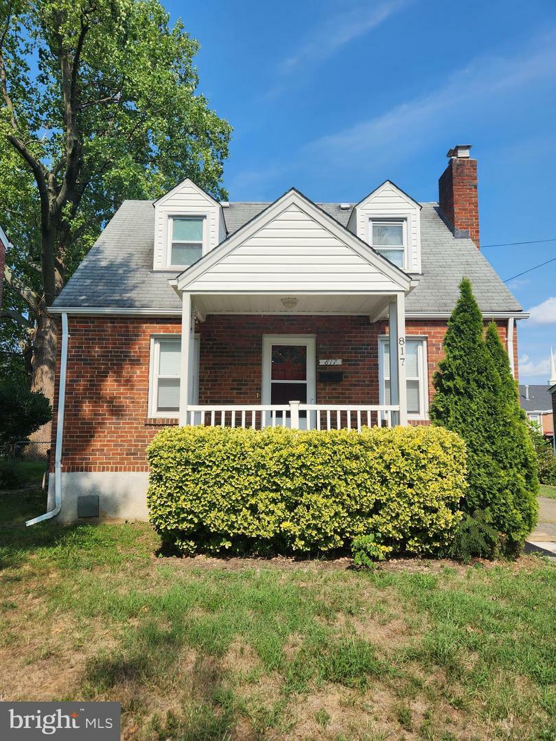 Property Photo:  817 N Jefferson Street  VA 22205 