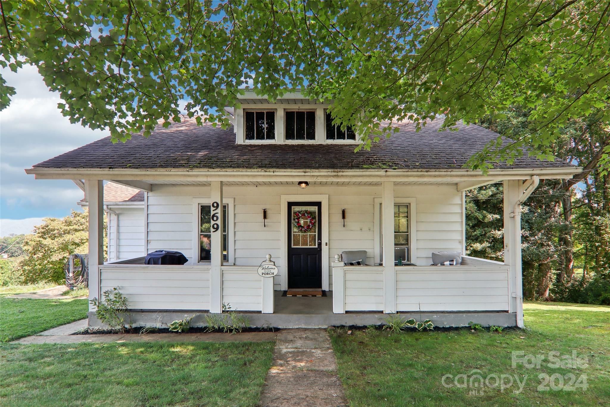 Property Photo: 969 Allen Farm Road NC 28716