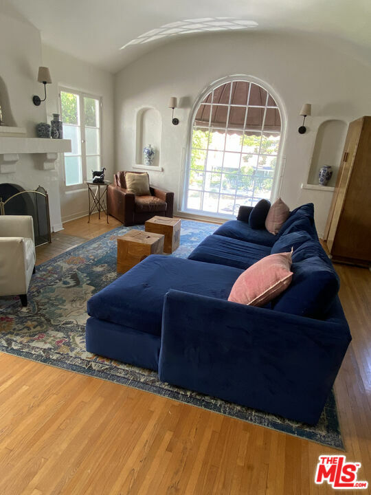 Property Photo:  10507   Eastborne Ave  CA 90024 