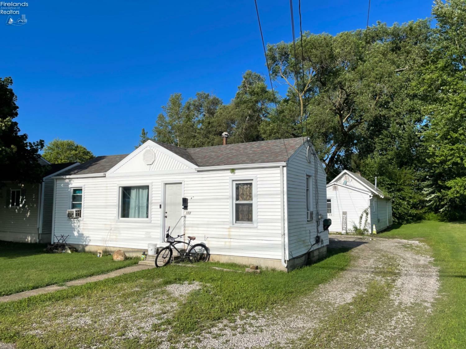 Property Photo:  558 Southwest Street  OH 44811 