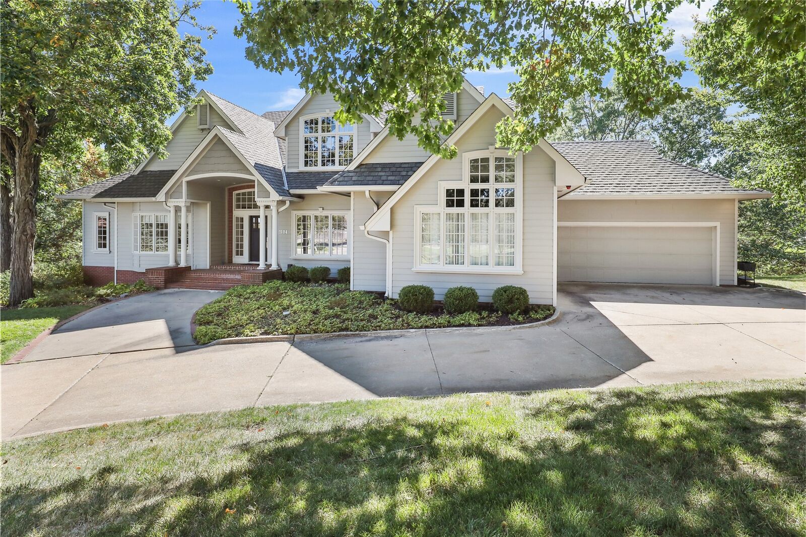 Property Photo:  2504 Jordan Grove  IA 50265 