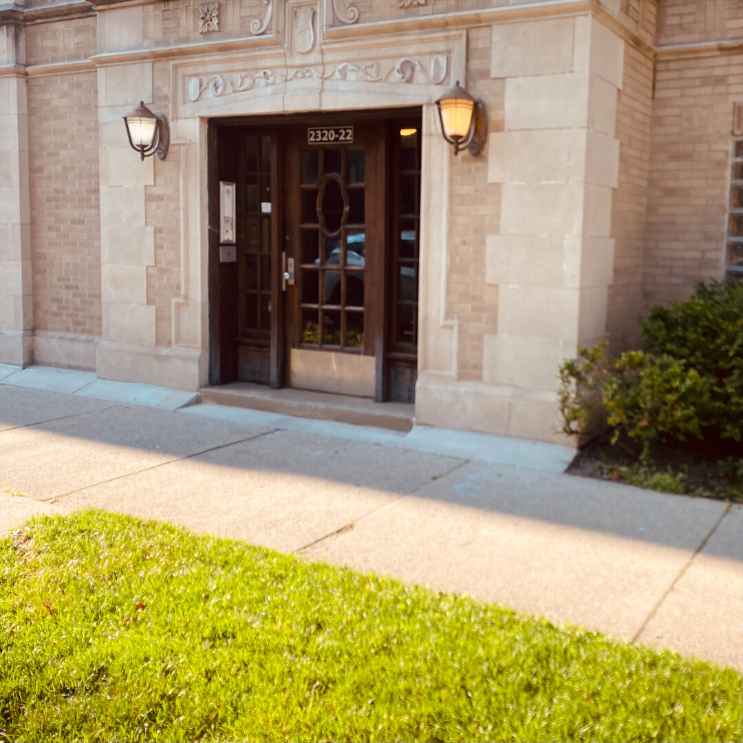 Property Photo:  2320 E 69th Street 3  IL 60649 