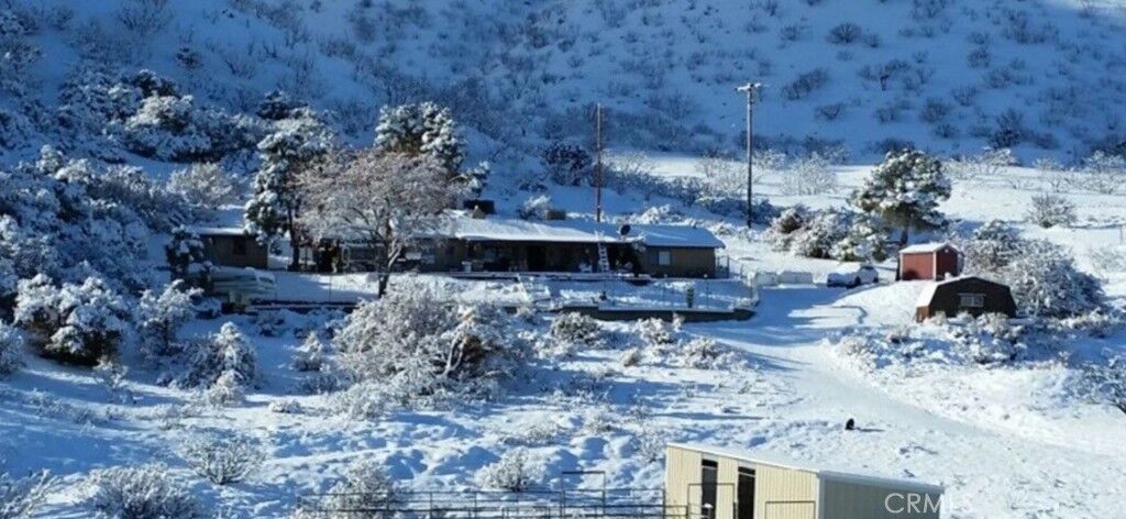 Property Photo: 12100 Juniper Hills Road CA 93543