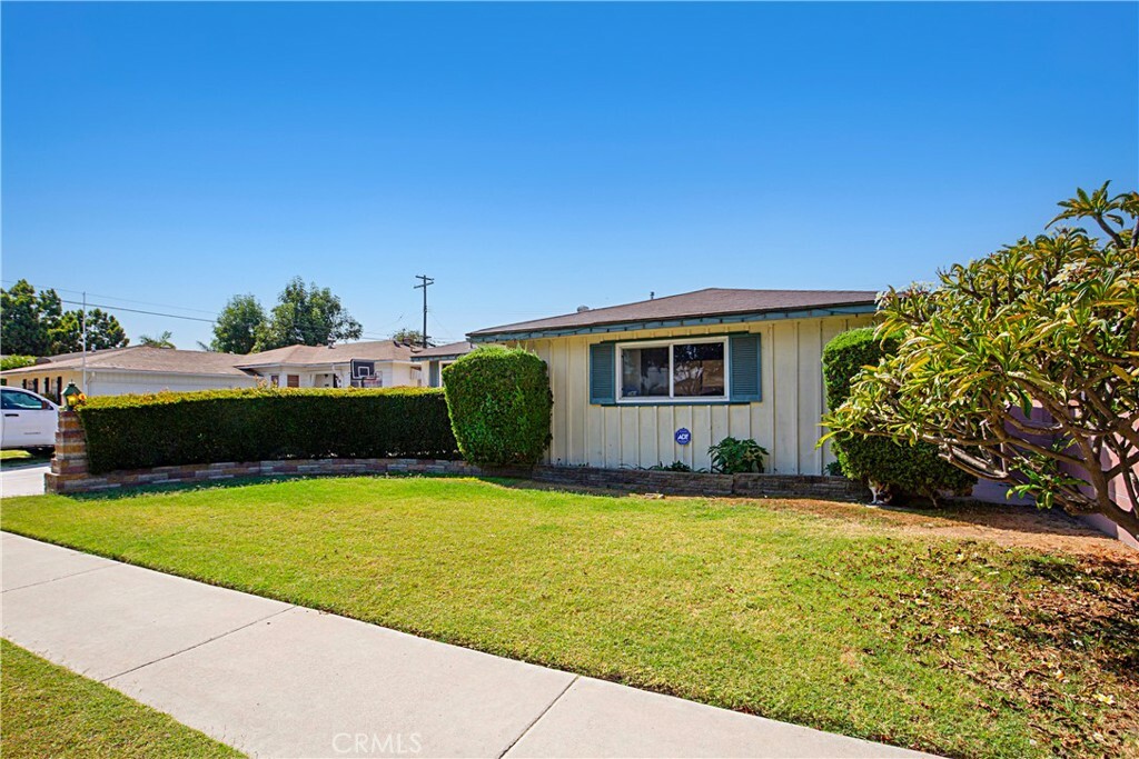 Property Photo:  10928 Hopland Street  CA 90650 