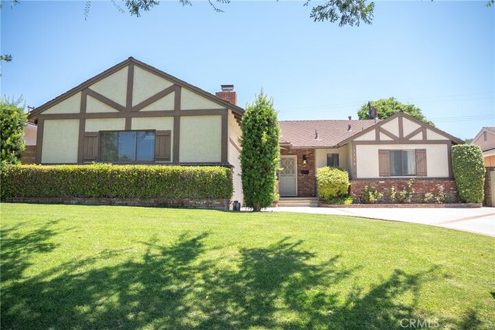 Property Photo:  1114 N Acacia Avenue  CA 92831 