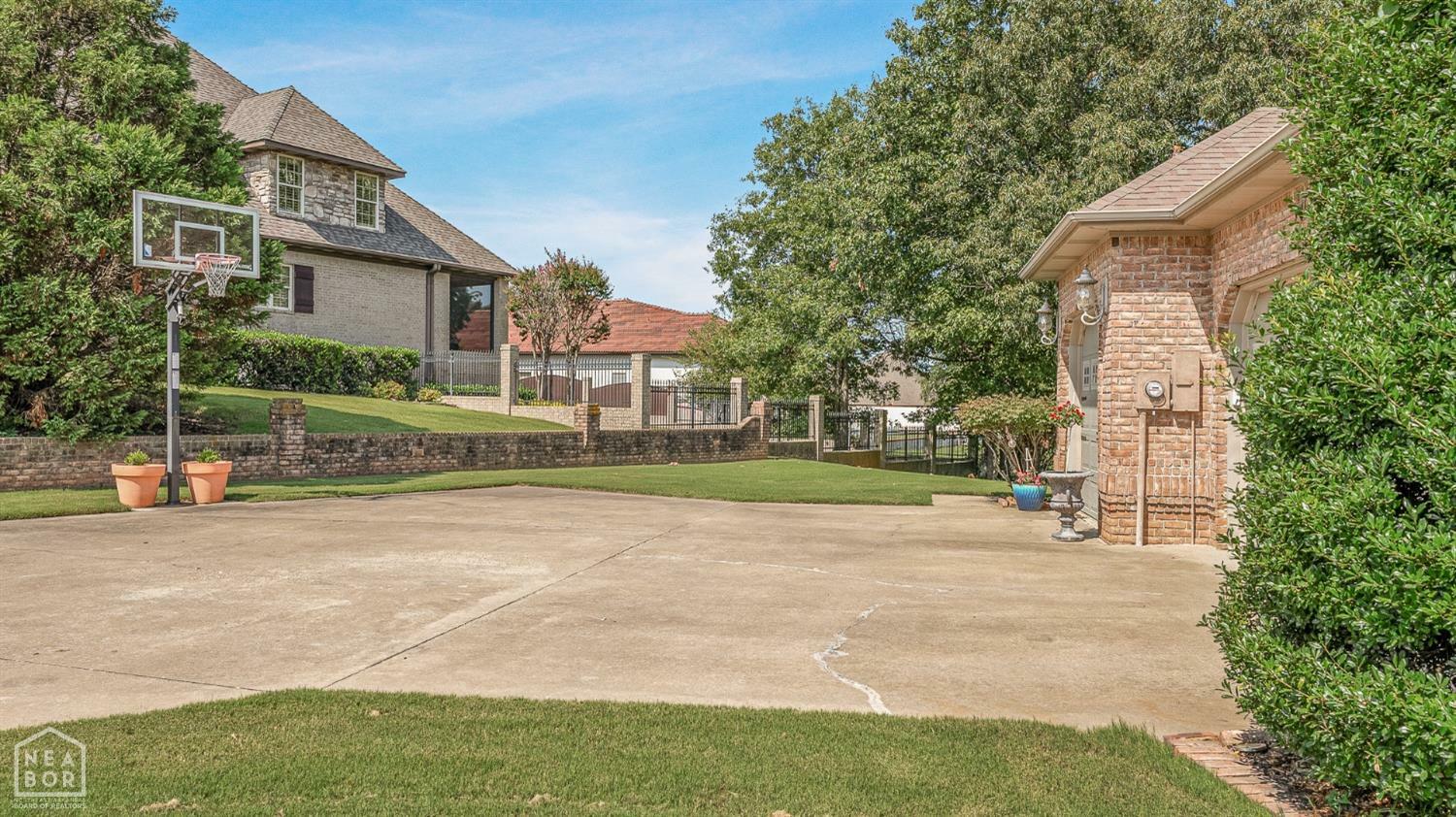 Property Photo:  2911 Ridgepointe Drive  AR 72404 