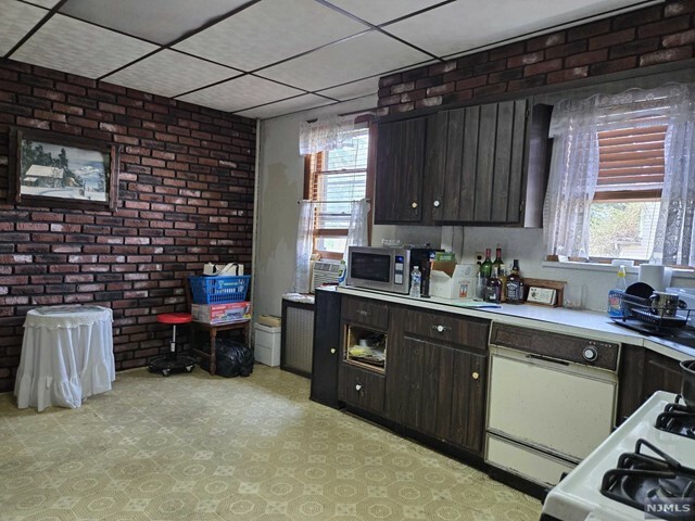 Property Photo:  189 Edmund Avenue  NJ 07502 