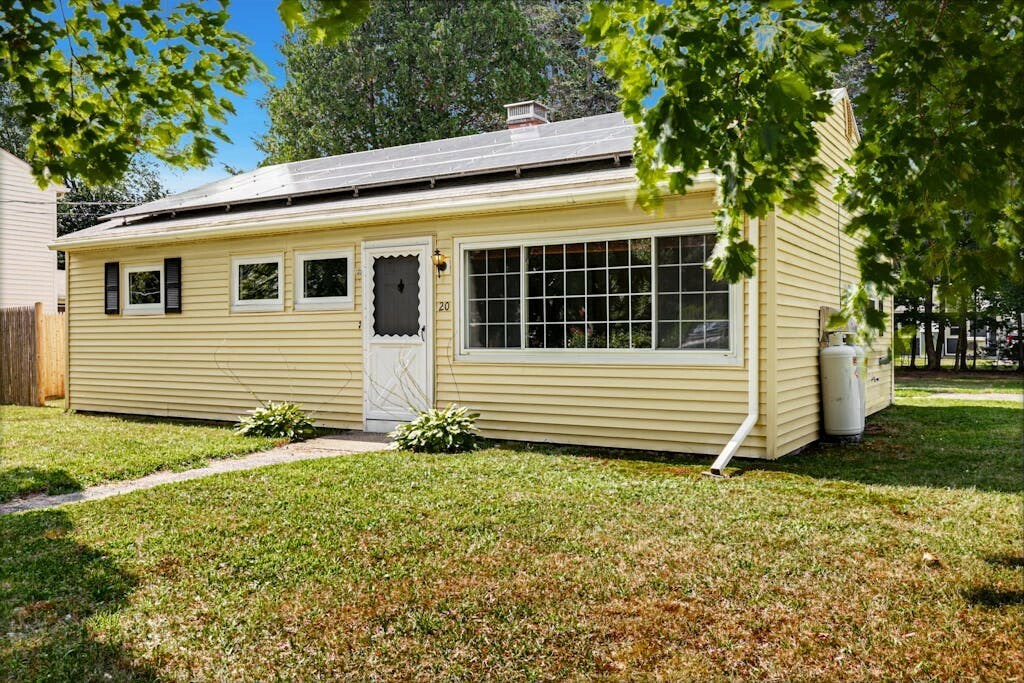 Property Photo:  20 Endicott Drive  MA 01581 