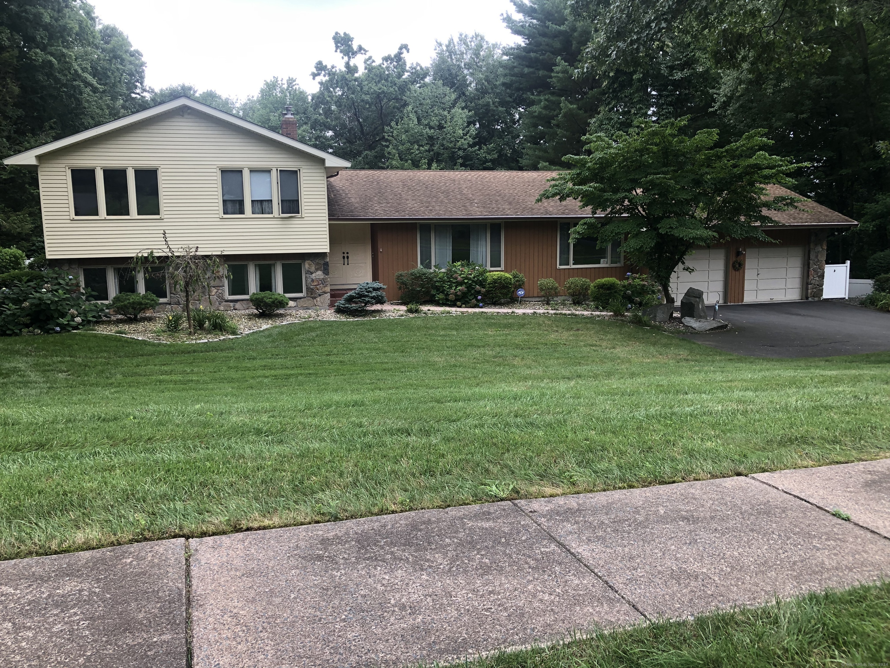 176 Tumblebrook Drive  South Windsor CT 06074 photo