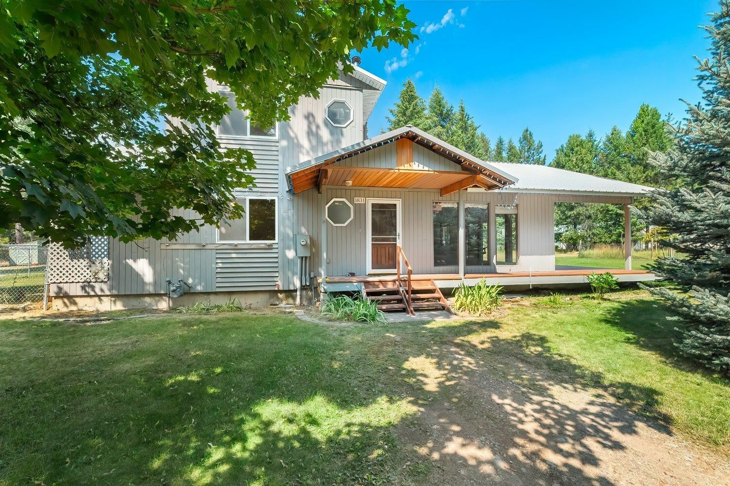 Property Photo:  3831 N Deer Lake Rd  WA 99148 