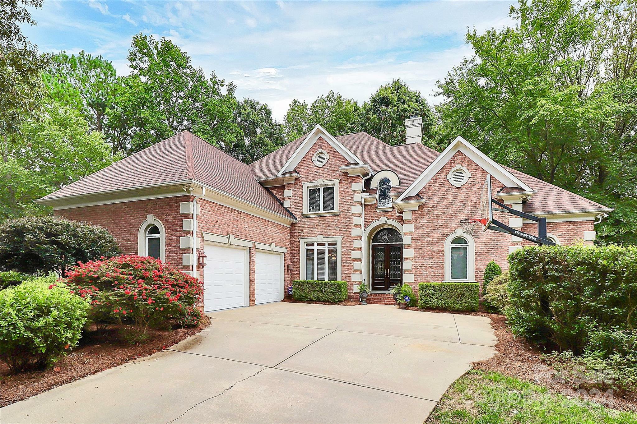 Property Photo:  10913 Lee Manor Lane  NC 28277 