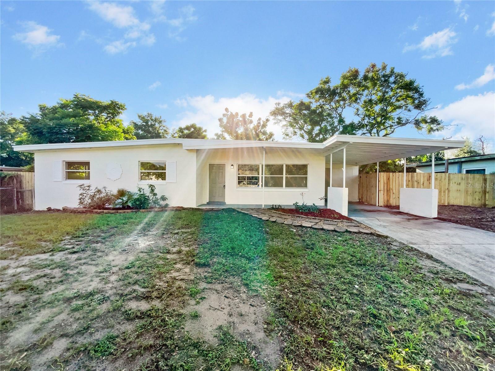 Property Photo:  1309 Atlantis Drive  FL 32703 