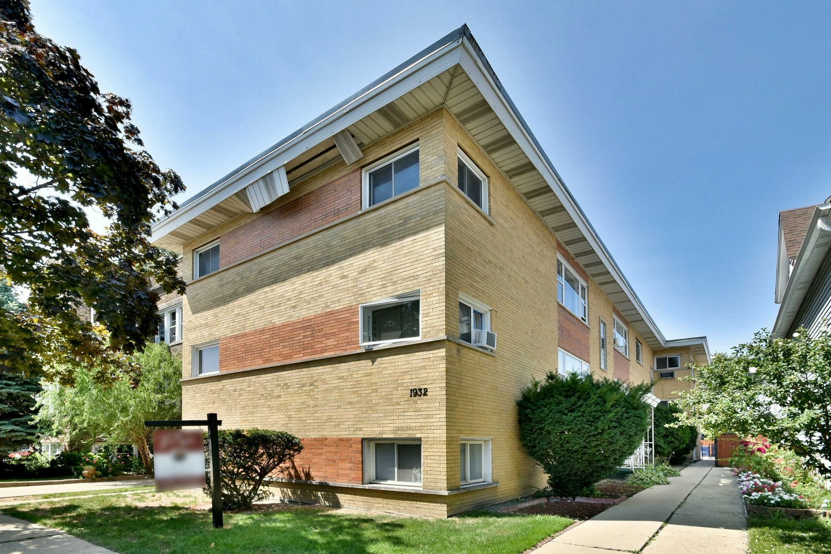 Property Photo:  1932 S Central Avenue 2  IL 60804 