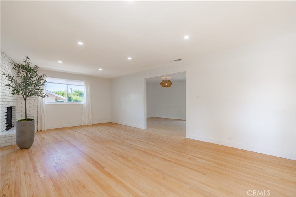 Property Photo:  1151 Vanderbilt Avenue  CA 91711 