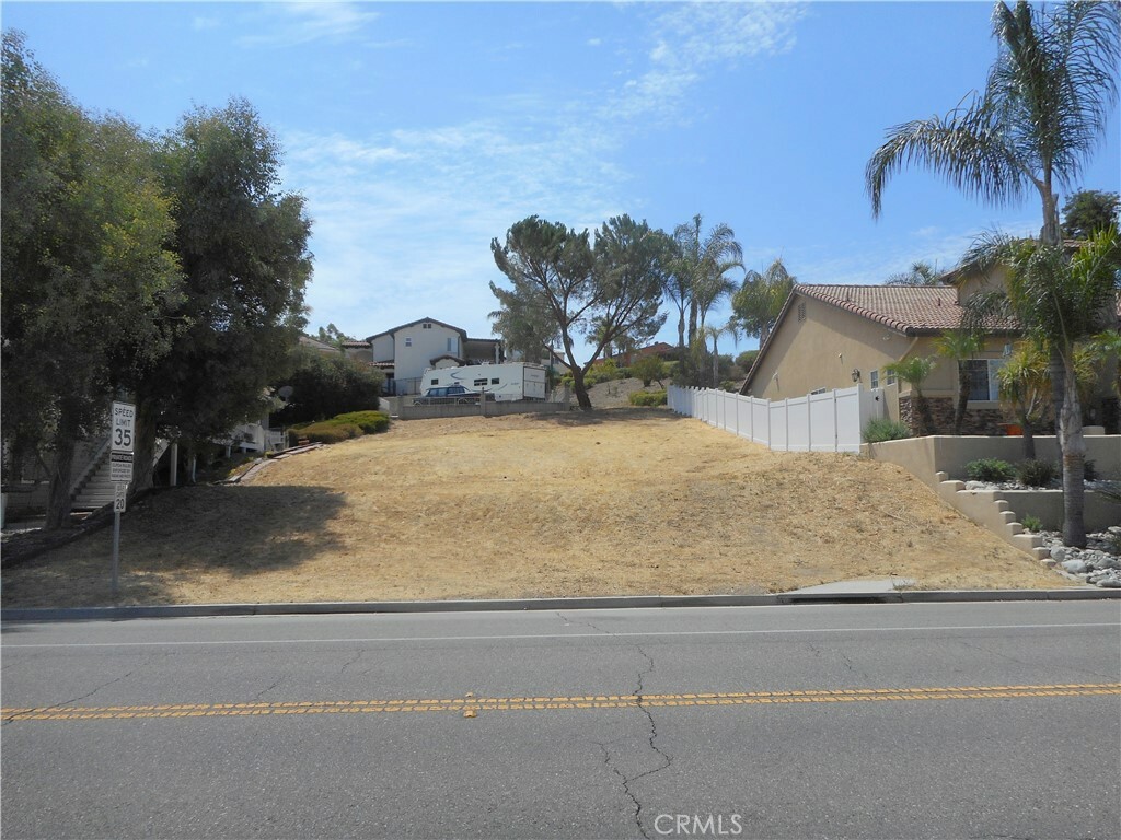 Property Photo:  508 Continental Drive  CA 92587 