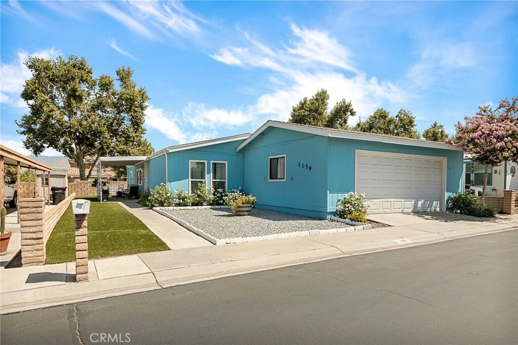 Property Photo:  1159 Tanforan Way  CA 92374 