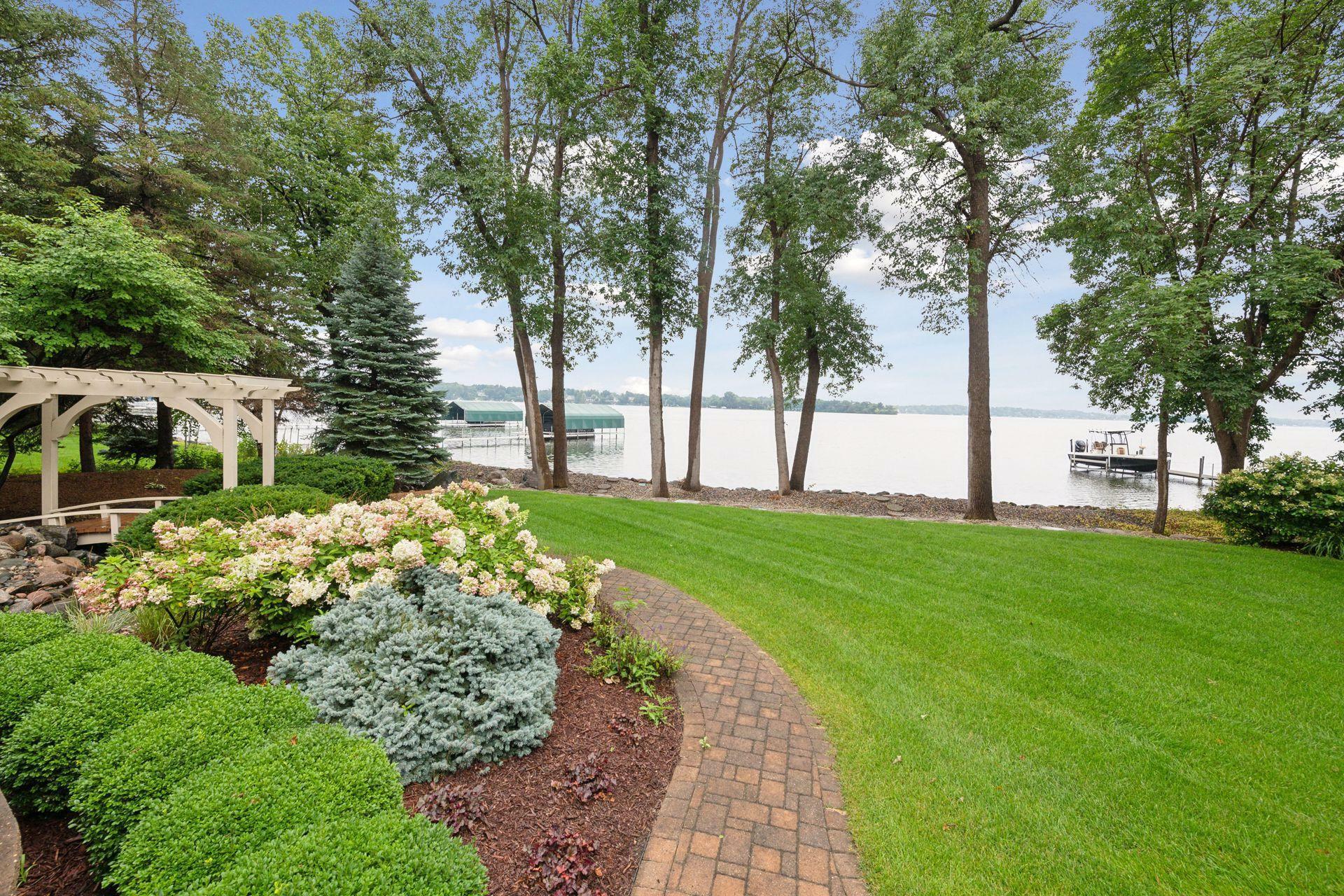 Property Photo:  2771 Shadywood Road  MN 55331 