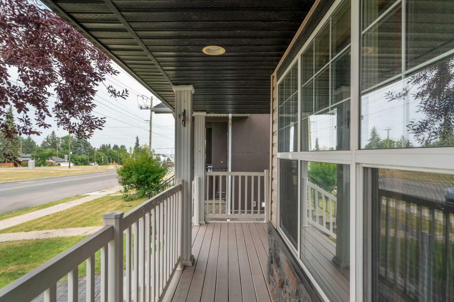 Property Photo:  417 50 Avenue SW  AB T2S 1H4 