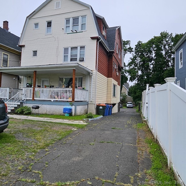 Property Photo:  136 Britannia Street  CT 06450 