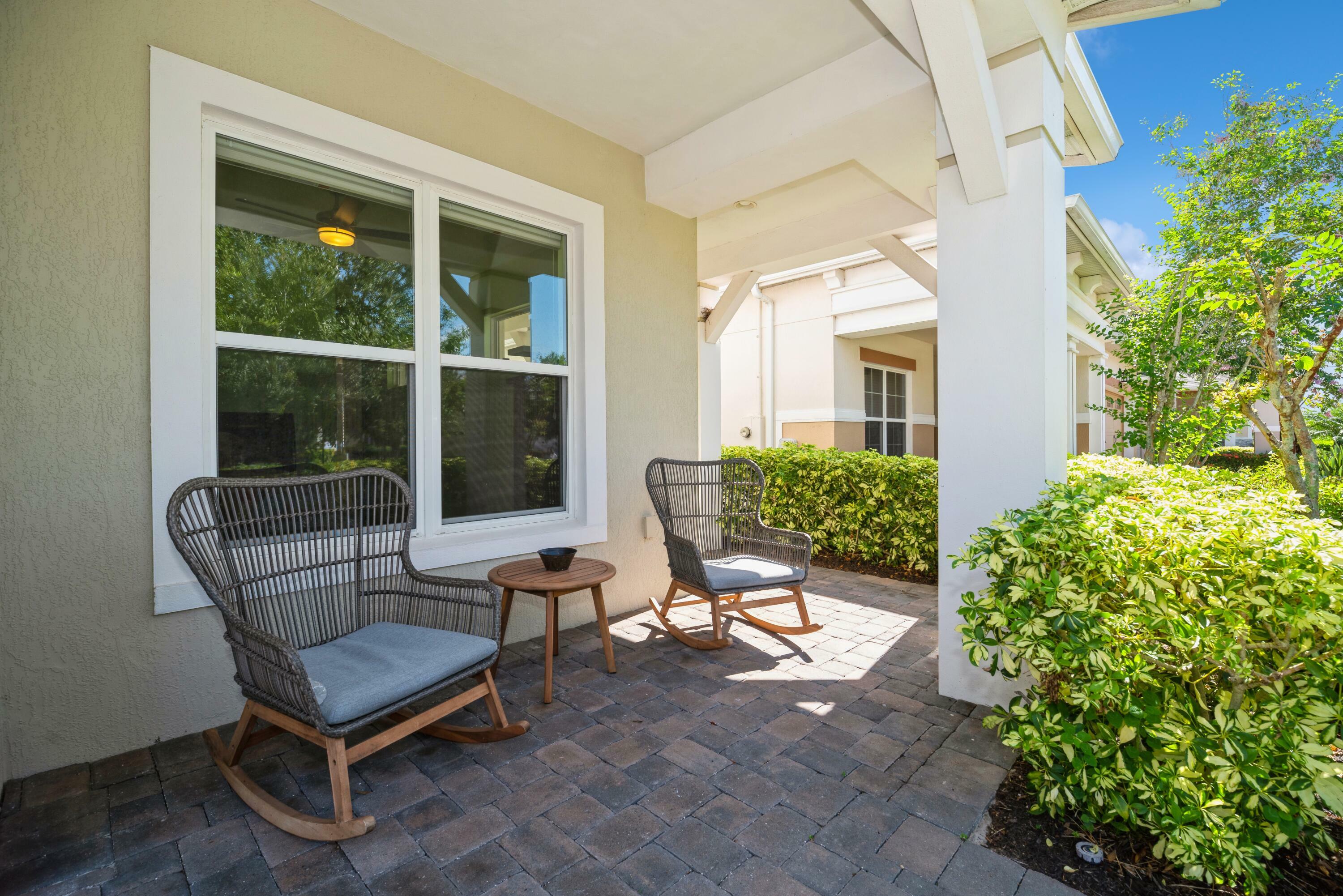 Property Photo:  4909 W Fountainwood Drive  FL 34772 