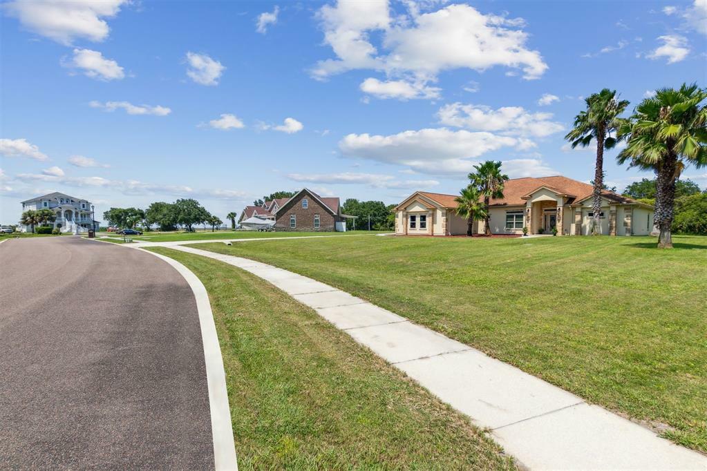 Property Photo:  9227 Woodsman Cove Lane  FL 32226 