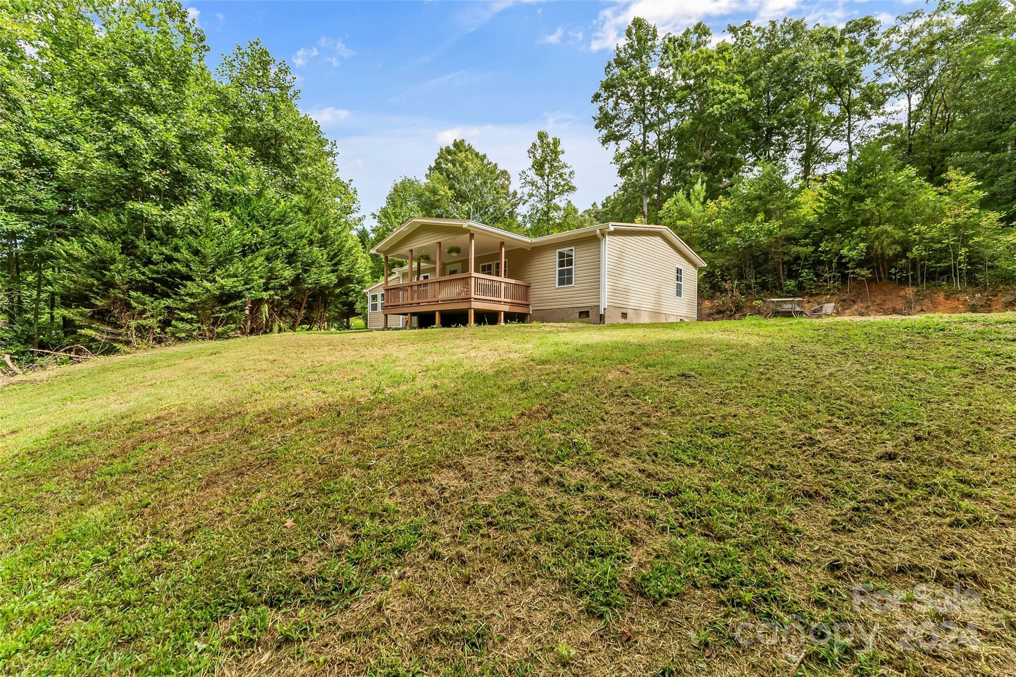 Property Photo:  218 Woodrun Drive  NC 28752 