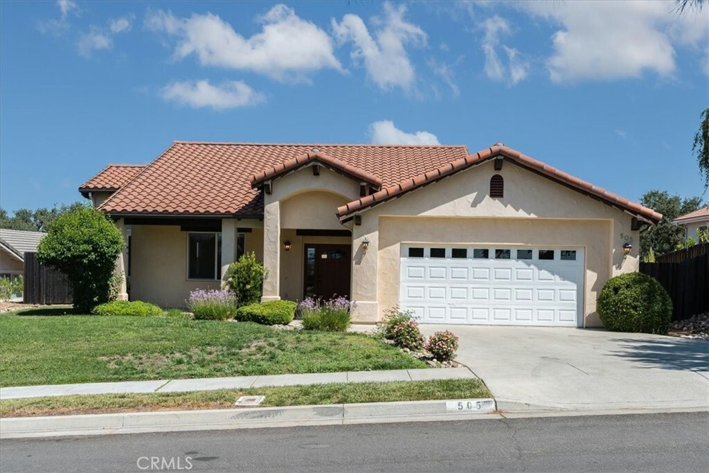 Property Photo:  505 Grand Canyon Drive  CA 93446 