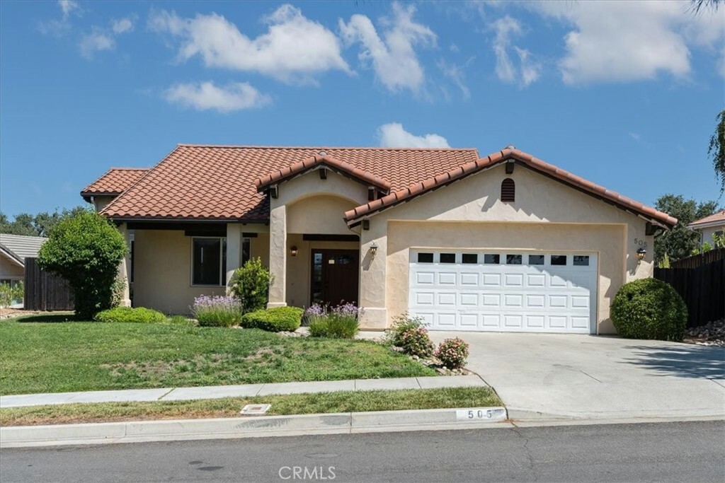 Property Photo:  505 Grand Canyon Drive  CA 93446 