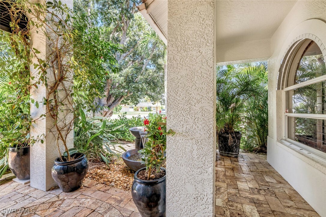 Property Photo:  786 109th Avenue N  FL 34108 