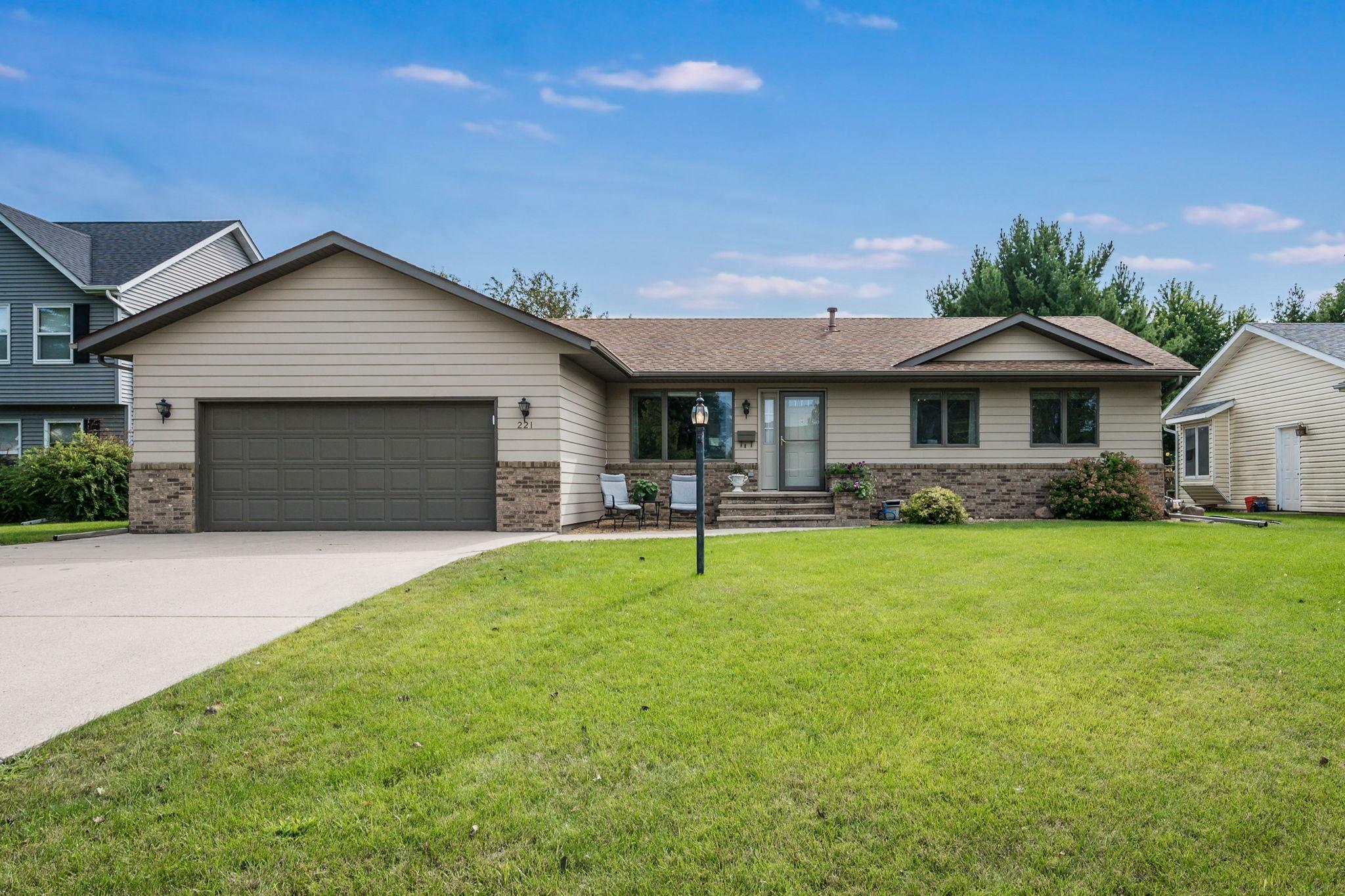 Property Photo:  221 Wadsworth Drive  MN 56001 