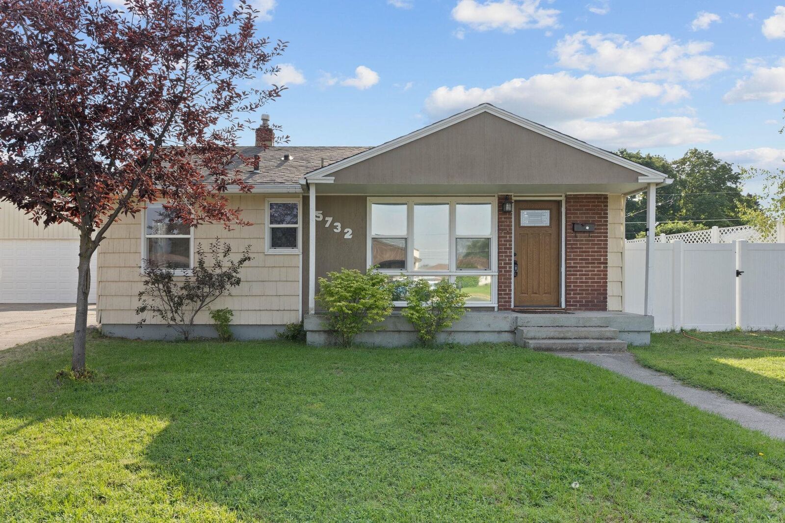 Property Photo:  5732 N D St  WA 99205 