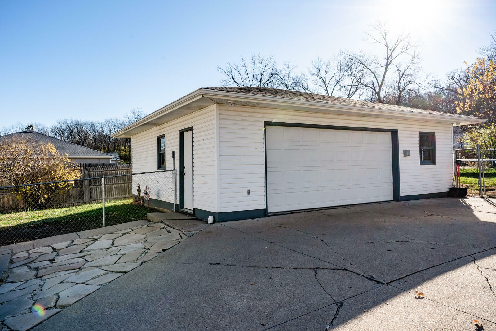 Property Photo:  105 Green  Street  IA 51534 