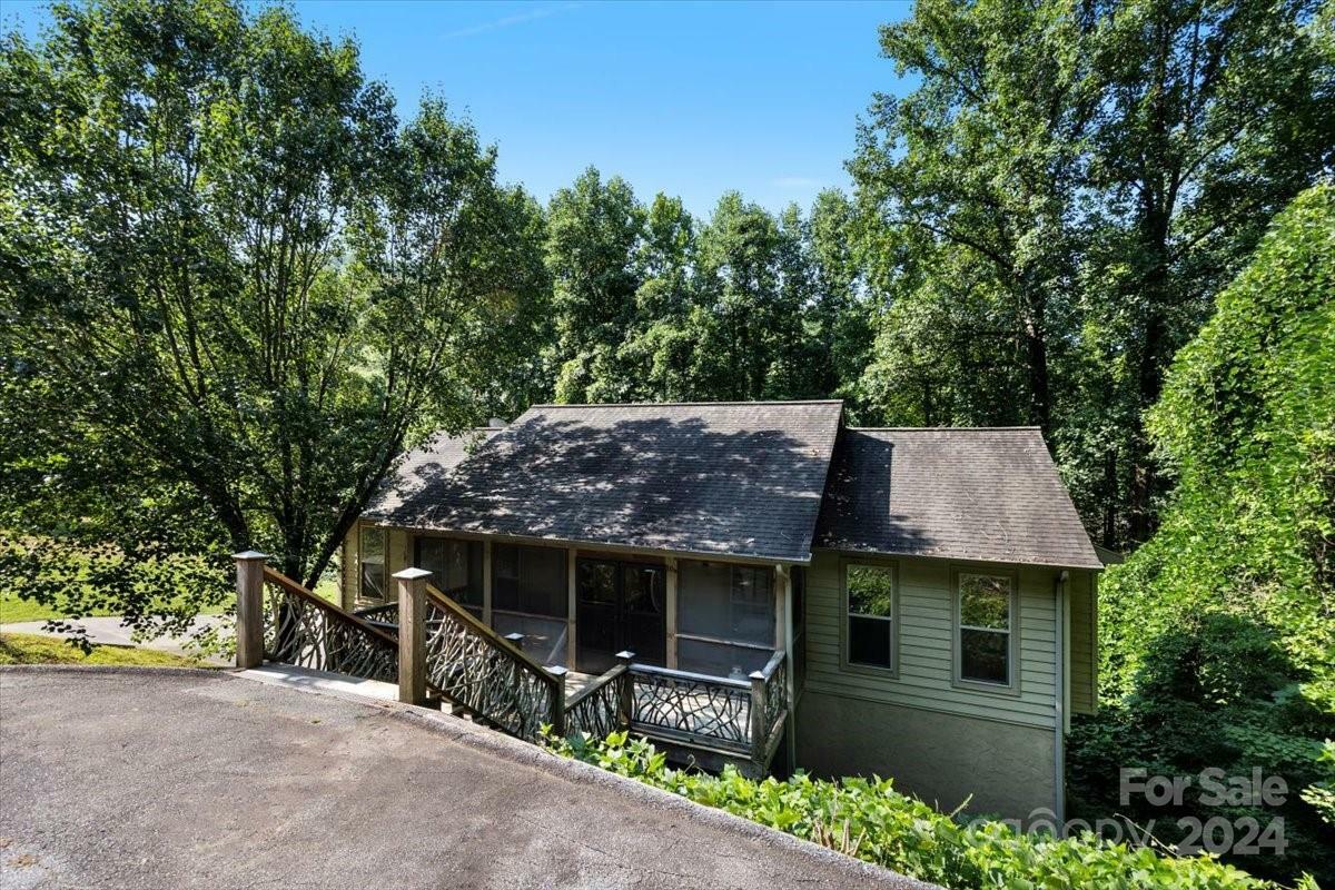 Property Photo: 16 Crossing Lane NC 28779