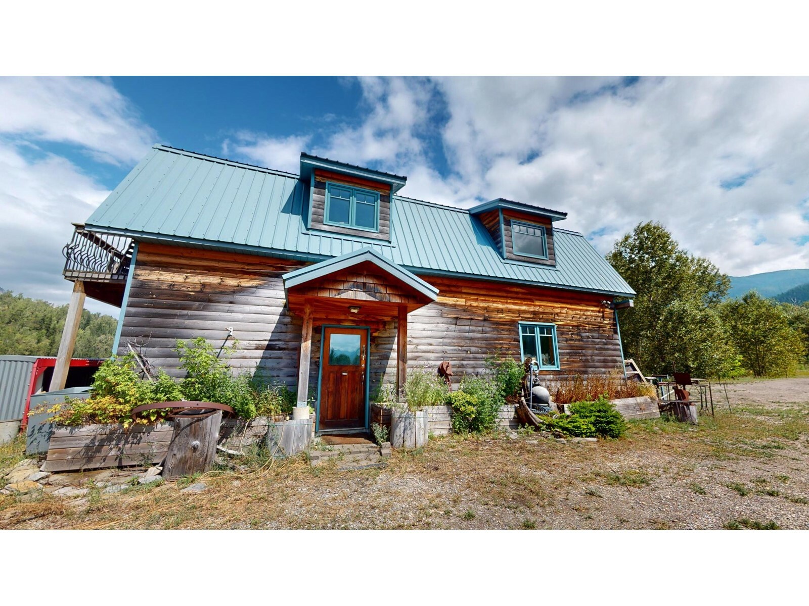 Property Photo:  2087 Highway 3  BC V0B 1M5 