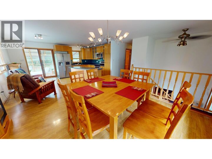 Property Photo: 2087 3 Highway BC V0B 1M5