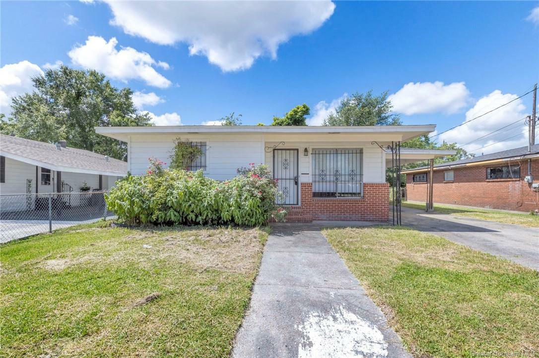 Property Photo:  1528 Brick Street  LA 70601 