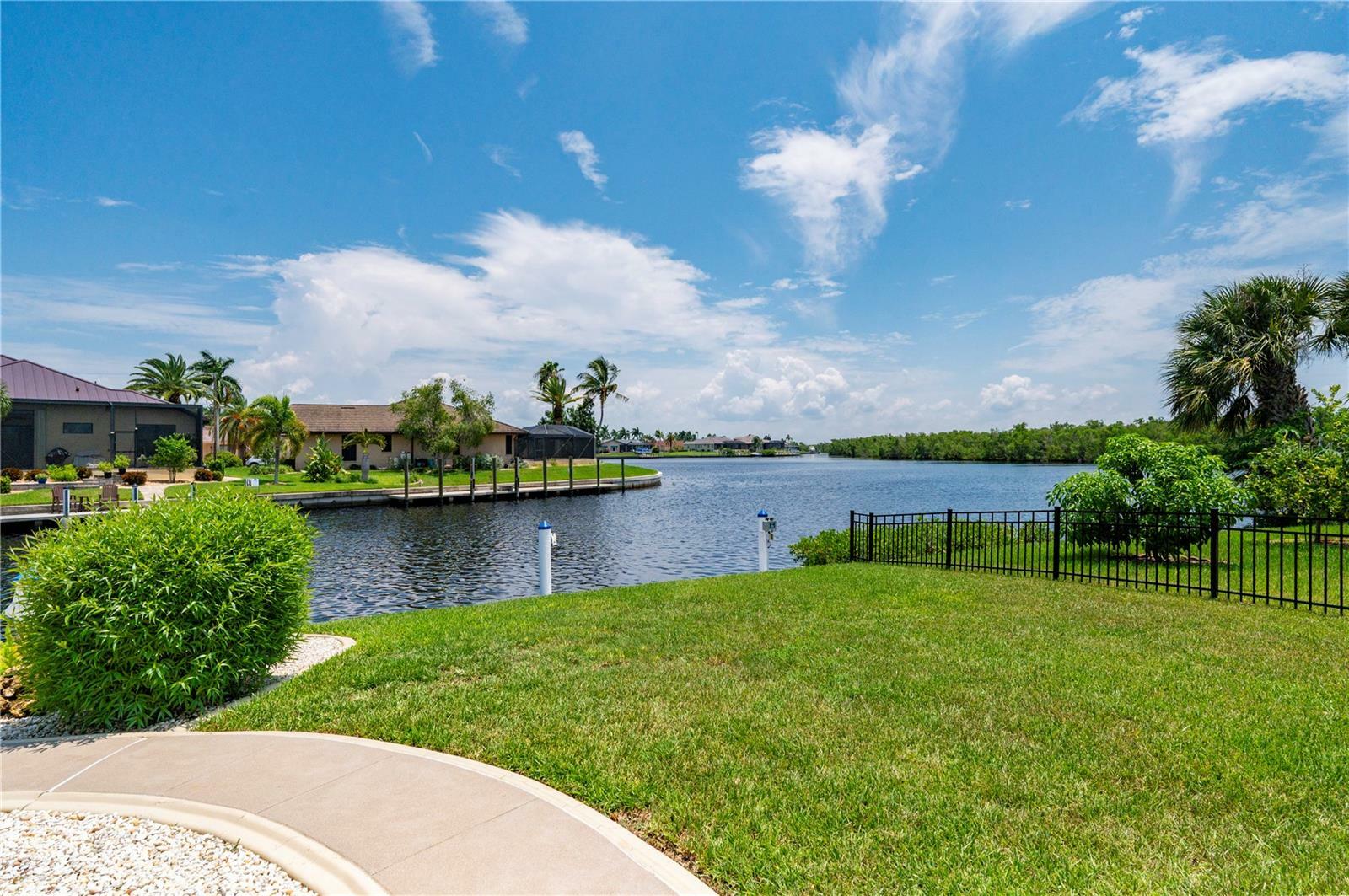 Property Photo:  1425 Pine Island Court  FL 33950 