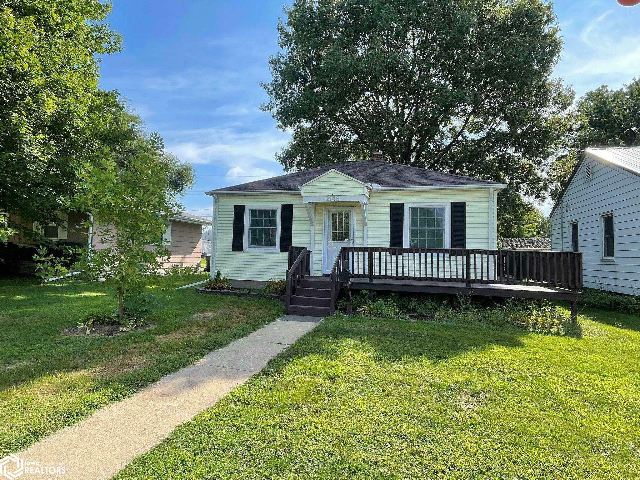 Property Photo:  2148 S 12th Street  IA 52601 