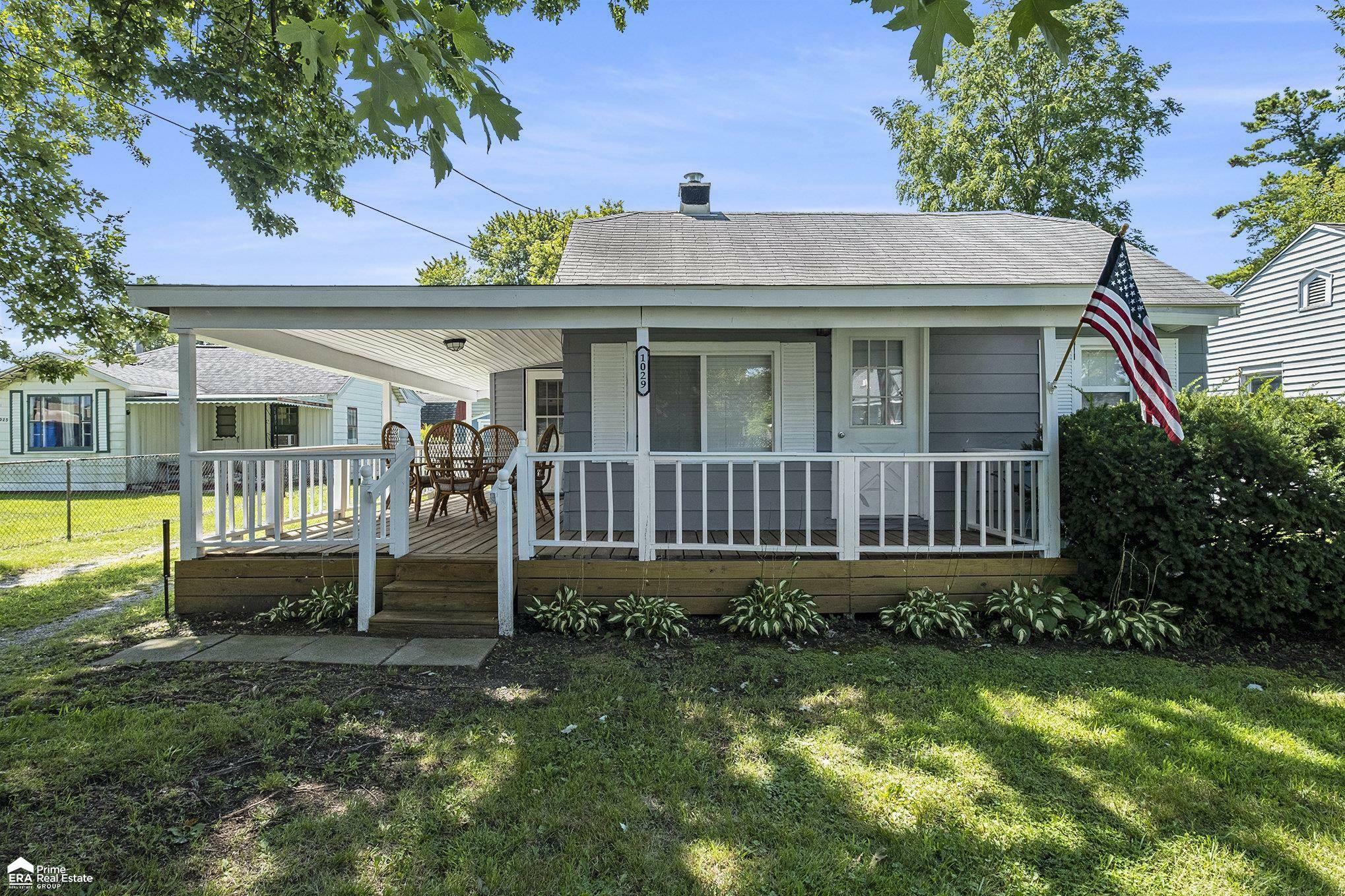 Property Photo:  1029 Boatfield Avenue  MI 48507 