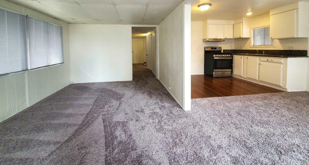 Property Photo:  80 Huntington Street 165  CA 92648 