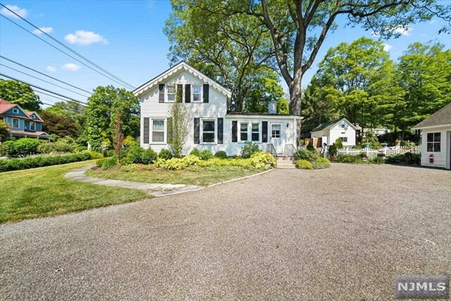 Property Photo:  52 Eagle Valley Road  NY 10974 