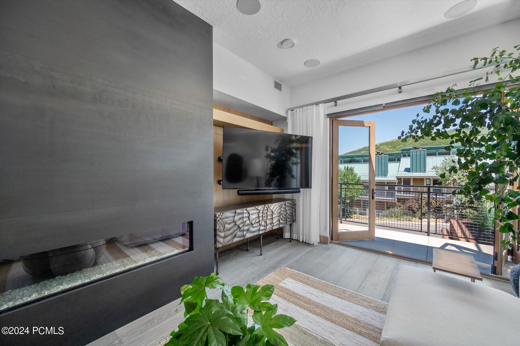 Property Photo: 1271 Lowell Avenue B103 UT 84060