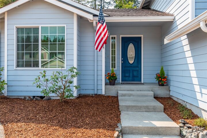 Property Photo:  1337 NW Redwing Drive  WA 98277 