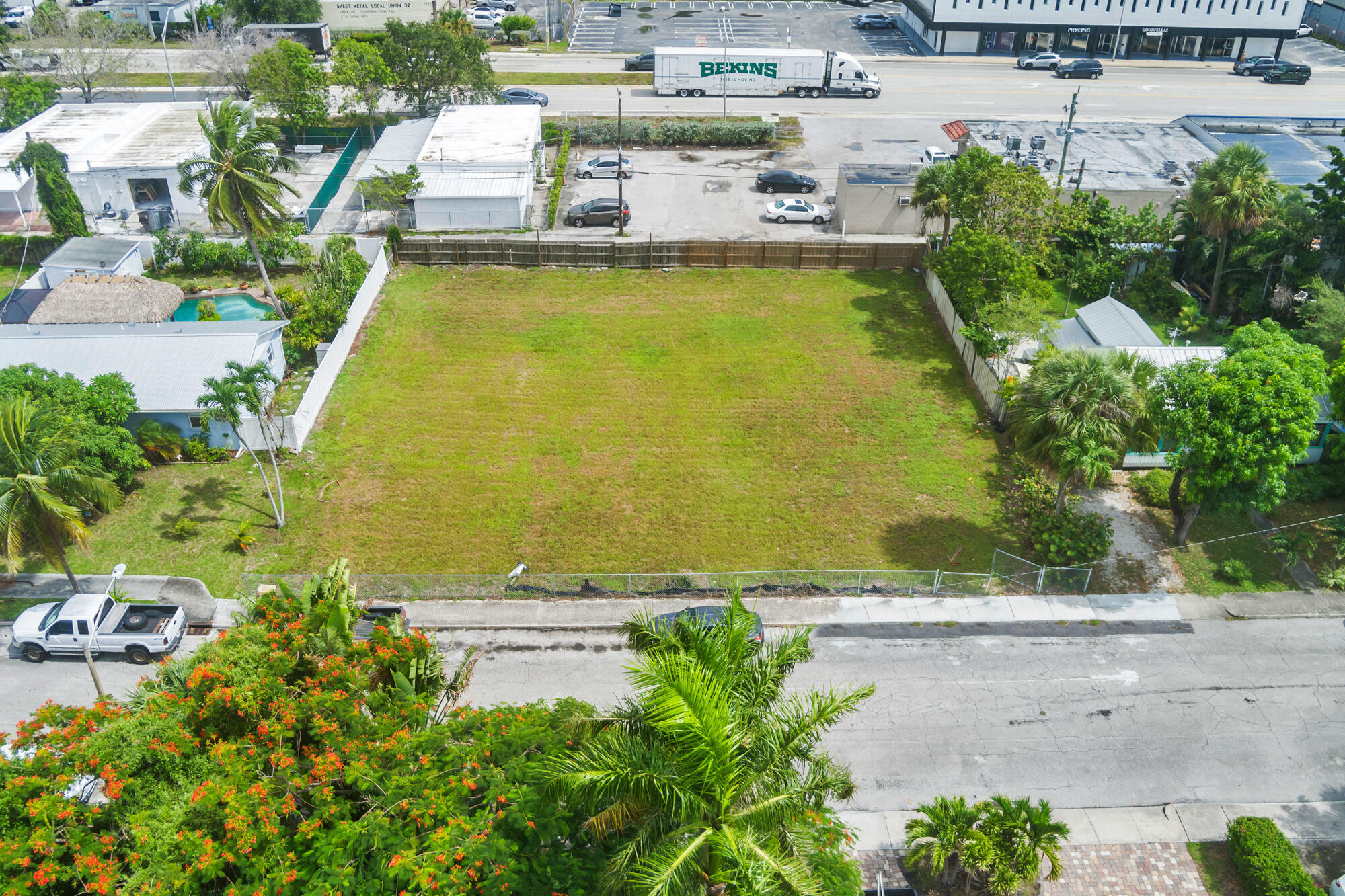 Property Photo:  949 Ortega Road  FL 33405 