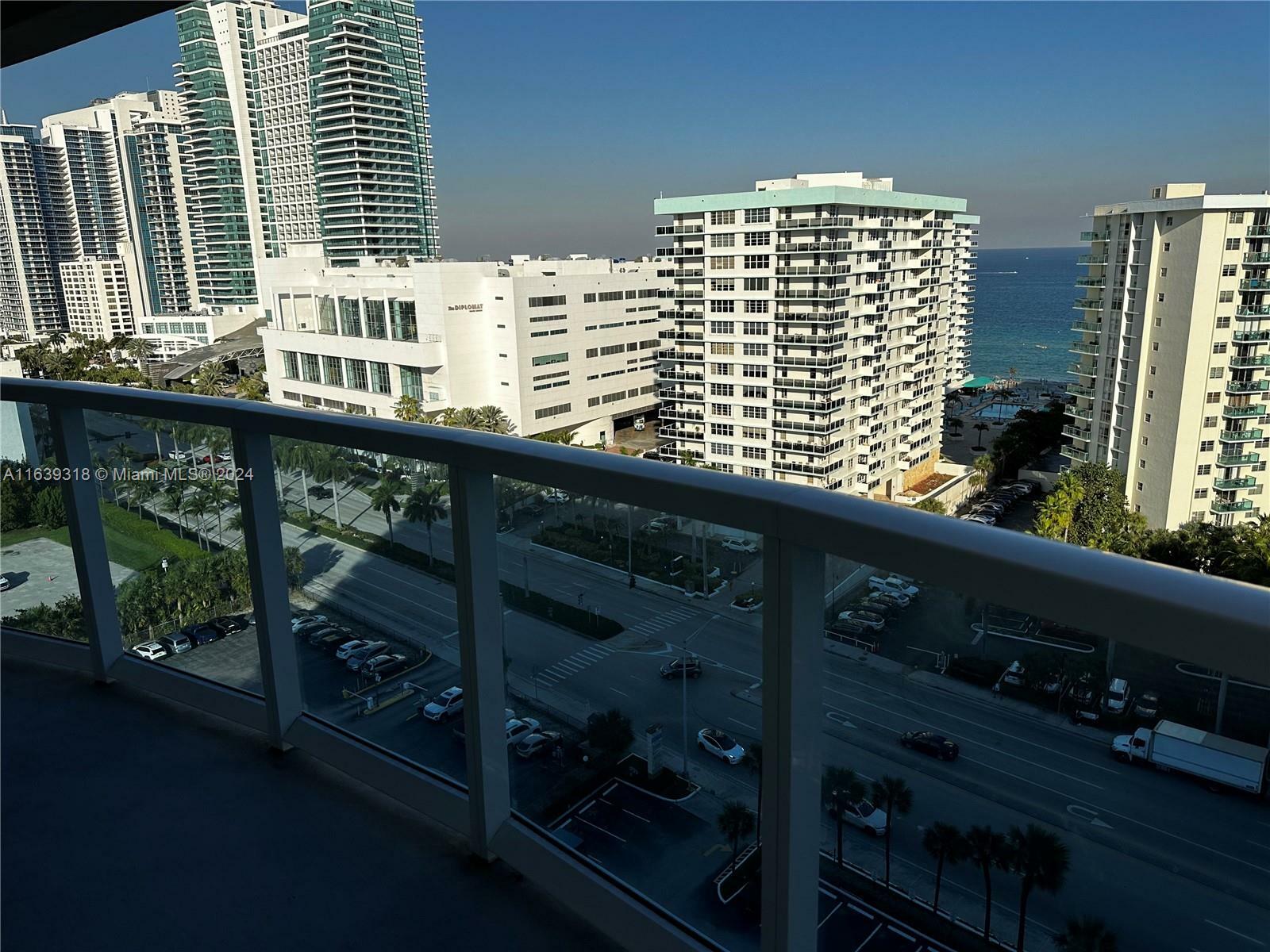 Property Photo:  3800 S Ocean Dr 1518  FL 33019 