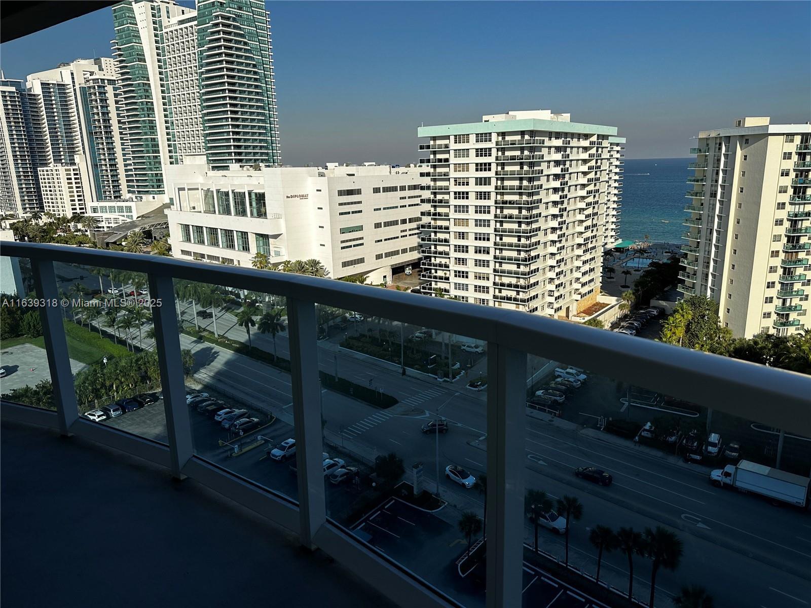 Property Photo: 3800 S Ocean Dr 1518 FL 33019