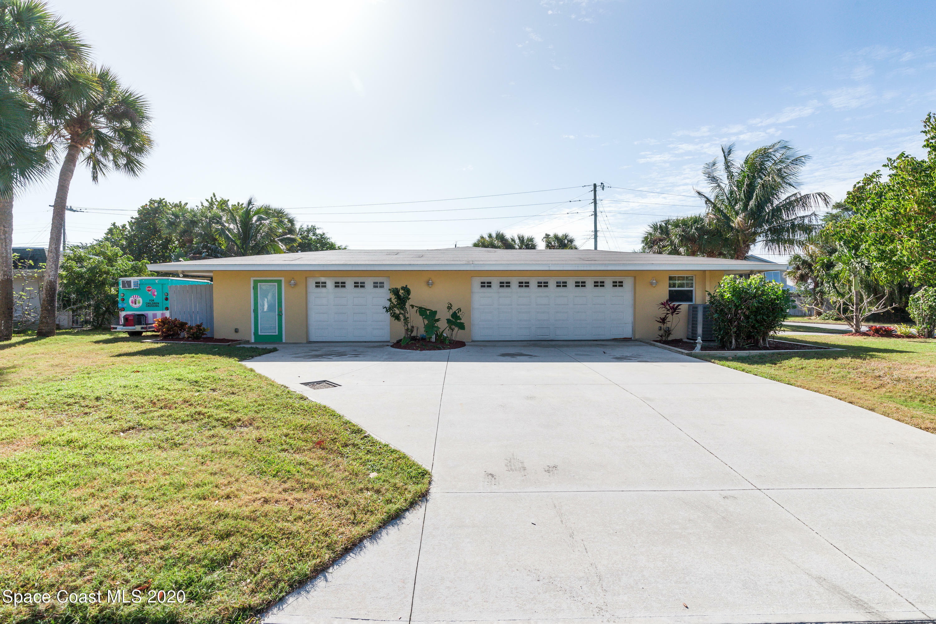 Property Photo:  901 S Palm Avenue  FL 32903 