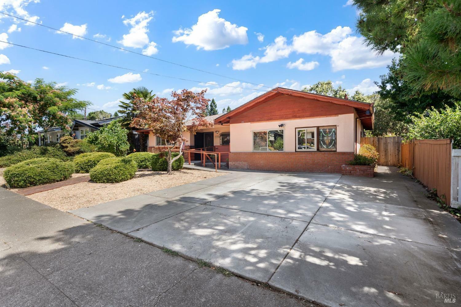 Property Photo:  1090 Cambridge Street  CA 94947 