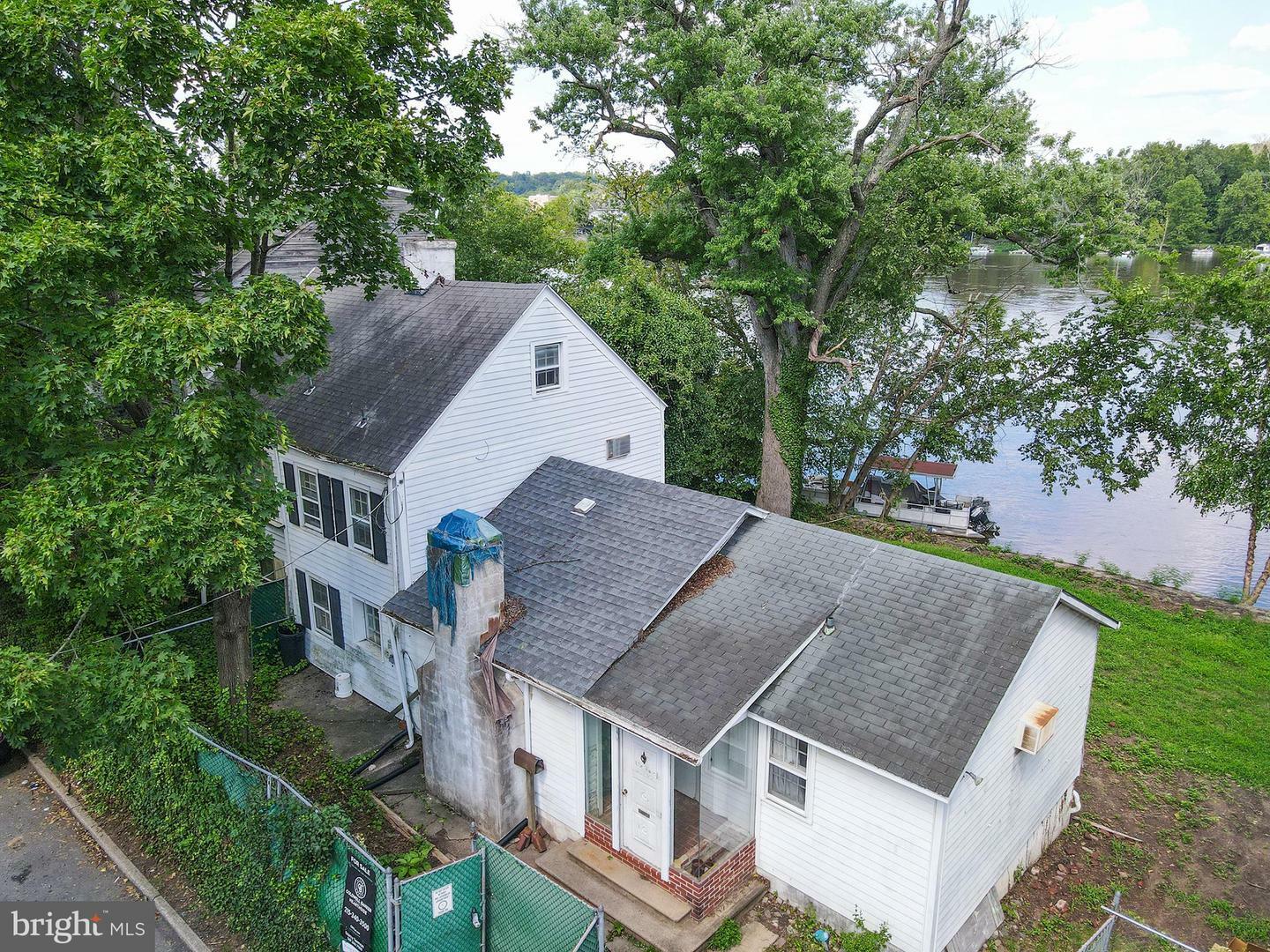 Property Photo:  48 Waterloo Street  PA 18938 